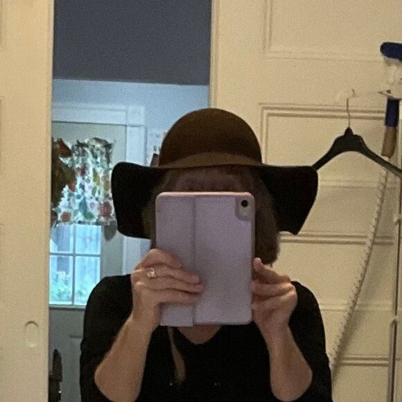 Cool Chocolate Brown Annie Hall Hat. - Picture 9 of 10